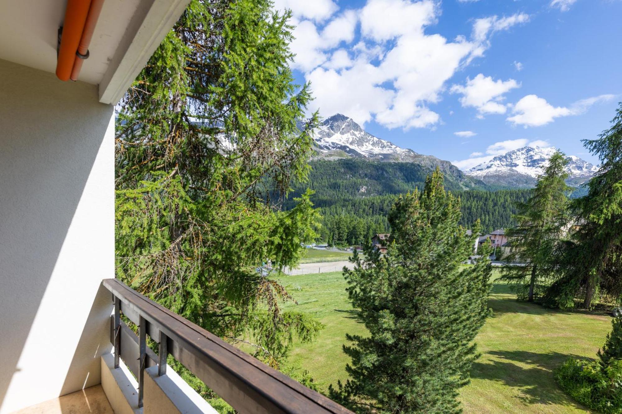 Cosy Apartment Facing Piz Rosatsch Svatý Mořic Exteriér fotografie